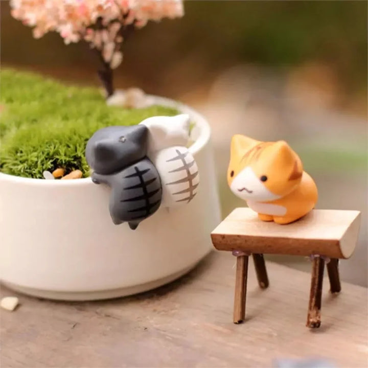 Miniatyr-katter som livar upp stämningen
